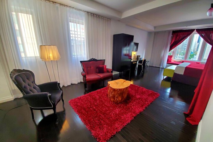 Room 50 of 78