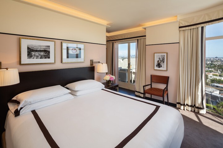 Room 21 of 45