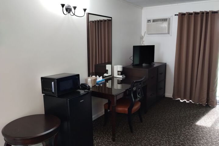 Room 3 of 5