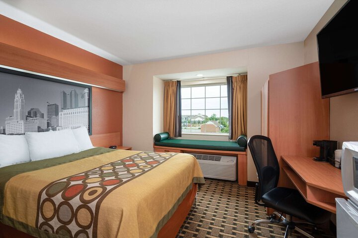 Room 12 of 17