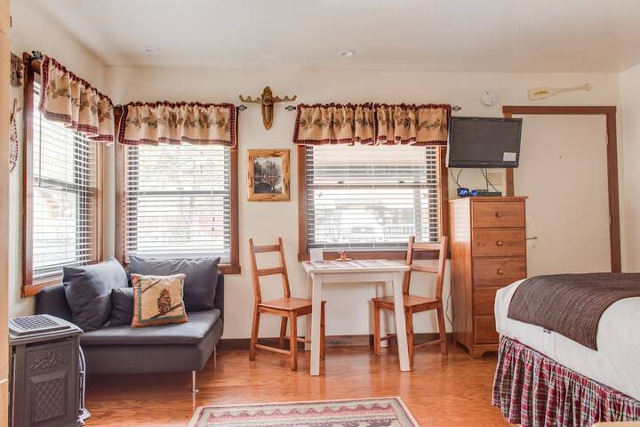 Franciscan Lakeside Lodge