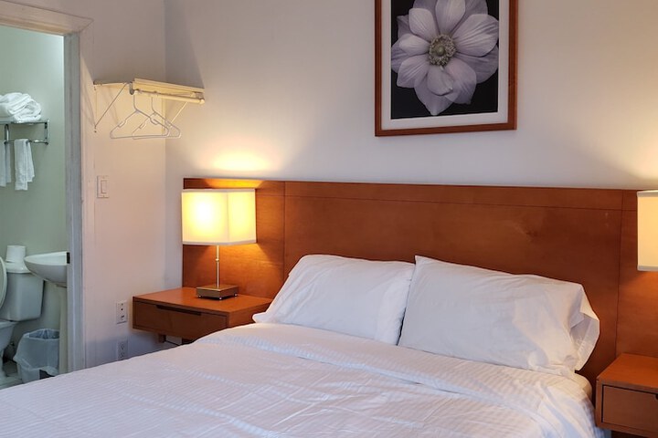 Room 12 of 63
