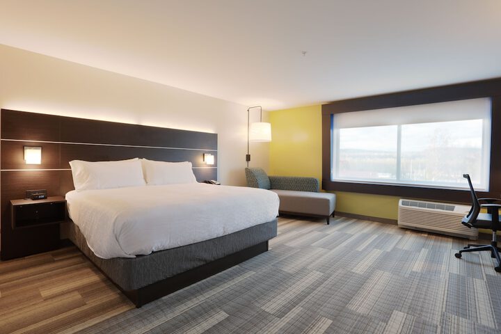 Room 21 of 37