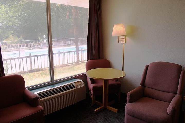 Room 18 of 42