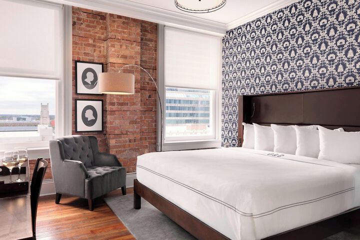 Room 13 of 39
