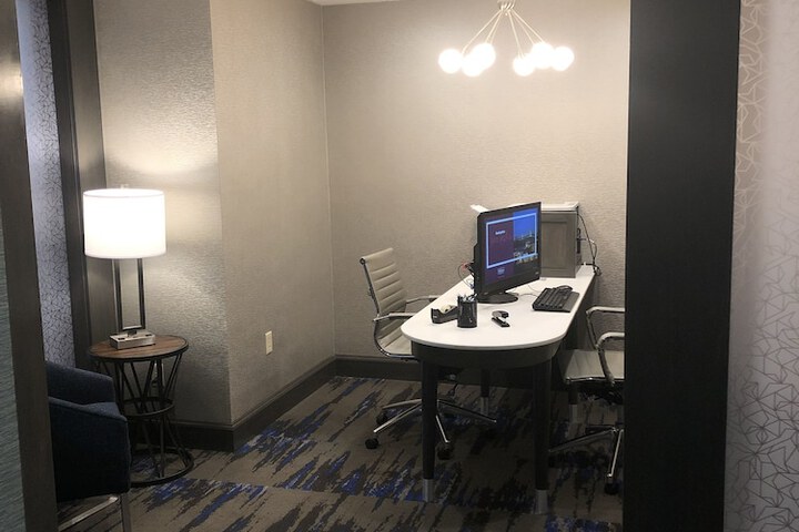 Business Center 26 of 27