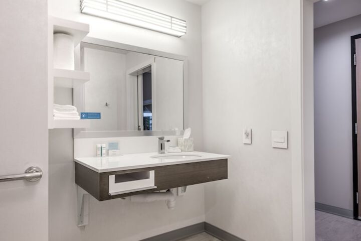 Hampton Inn & Suites Dallas-The Colony TX