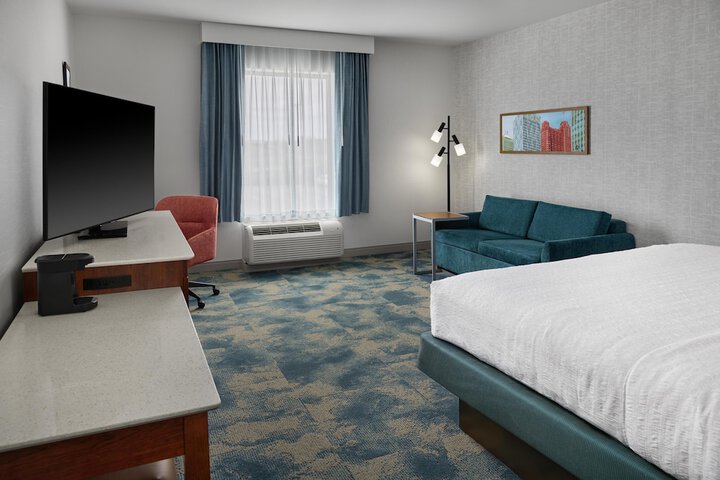 Hampton Inn & Suites Detroit / Troy