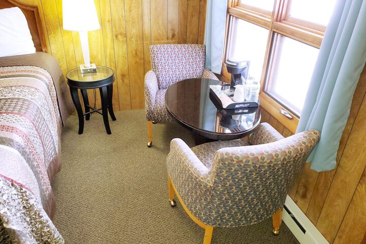 Room 27 of 114