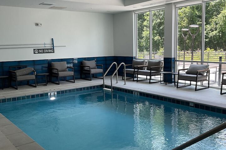 La Quinta Inn & Suites by Wyndham Manchester / Arnold AFB