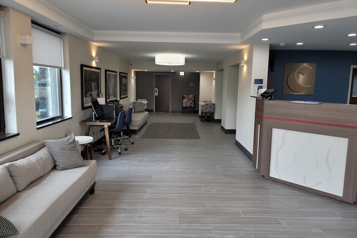 Hotel Interior 19 of 108