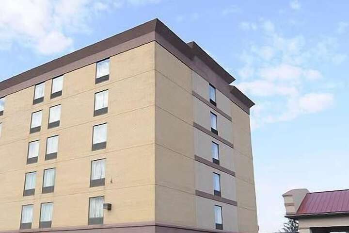 Hotel 3 of 15