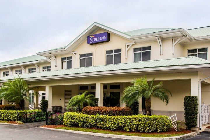 Hotel 2 of 33