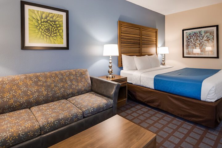 Room 14 of 24