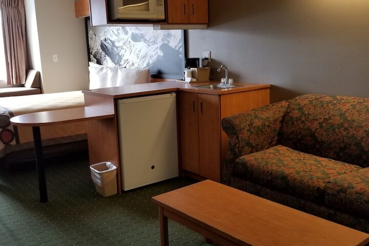 Room 22 of 40