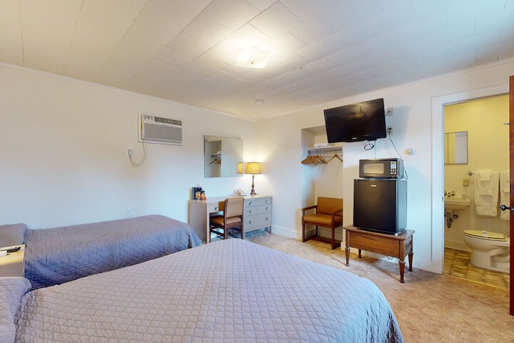 Room 7 of 17