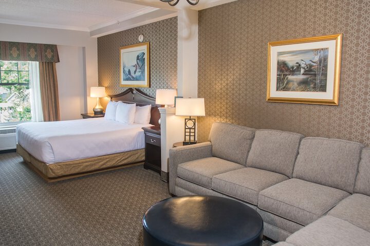 Fort William Henry Hotel and Conference Center