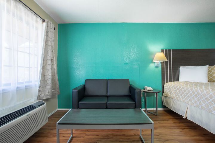 Room 15 of 35
