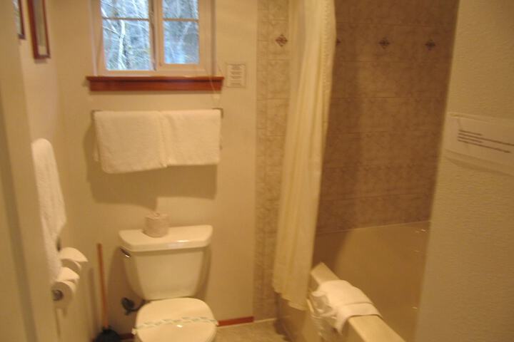 Room 62 of 154