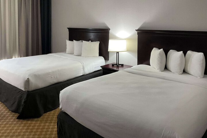 Room 27 of 41