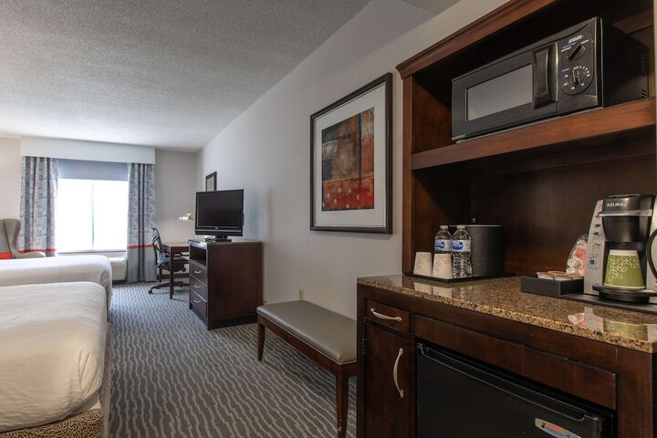 Room 25 of 59
