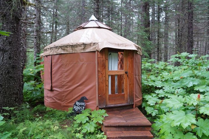 Nauti Otter Inn and Yurt Village