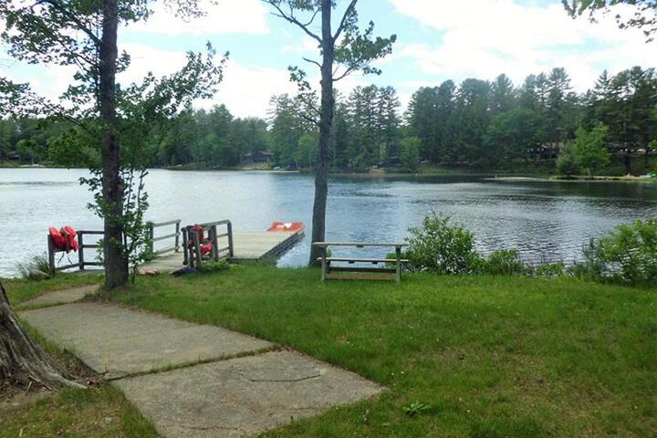Hide-A-Way Waterfront Cottages