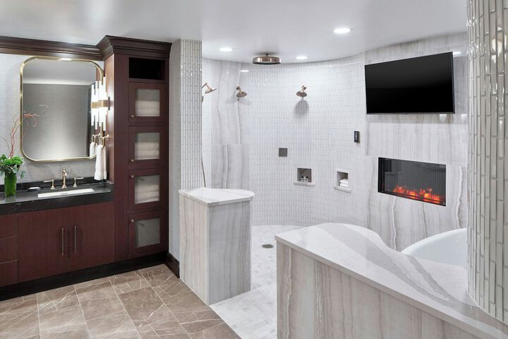 Renaissance Shoals Resort & Spa