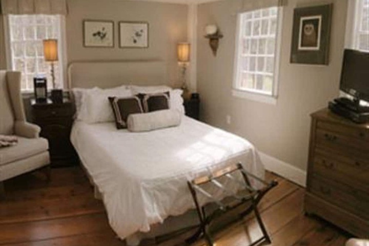 Room 13 of 32