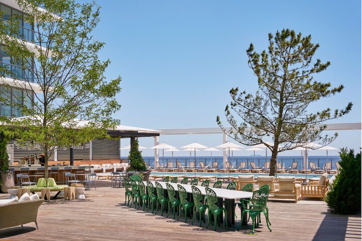 Sundeck 59 of 64