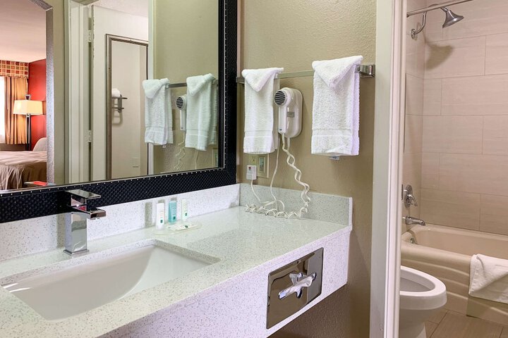 Room 14 of 20