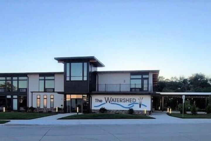 Watershed Hotel