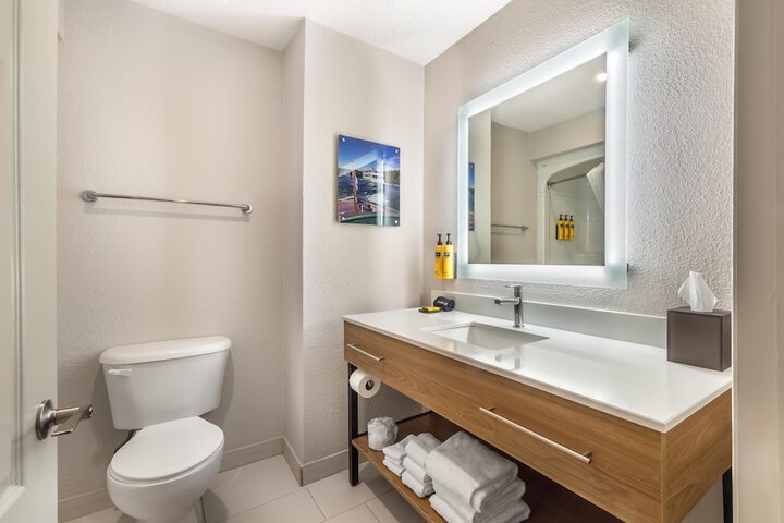 Best Western Plus 1000 Islands Hotel & Suites