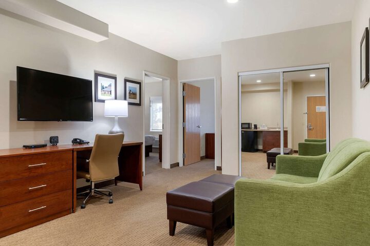 Room 22 of 36
