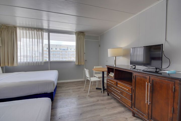Room 21 of 59