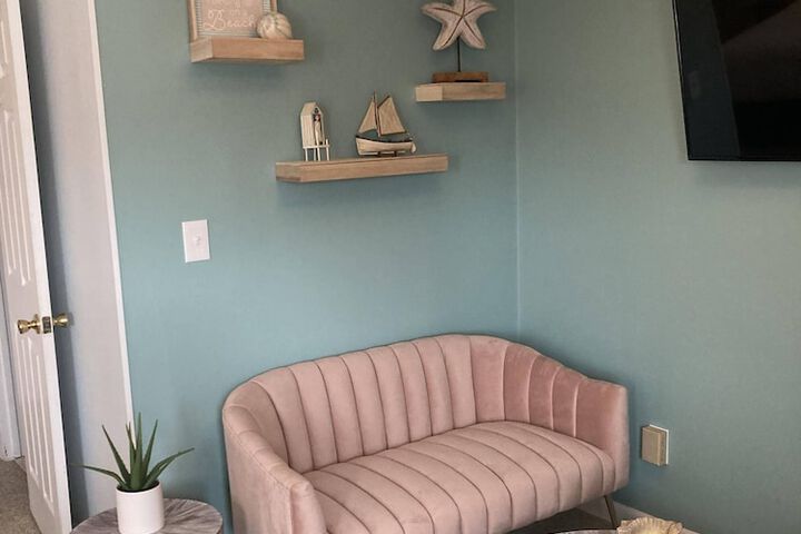 Room 82 of 153