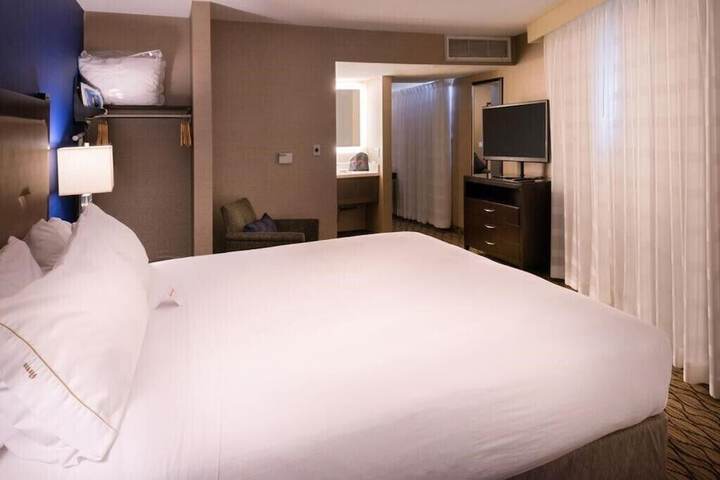 Room 21 of 59