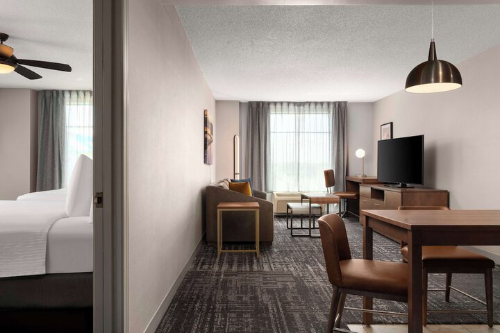 Room 32 of 71