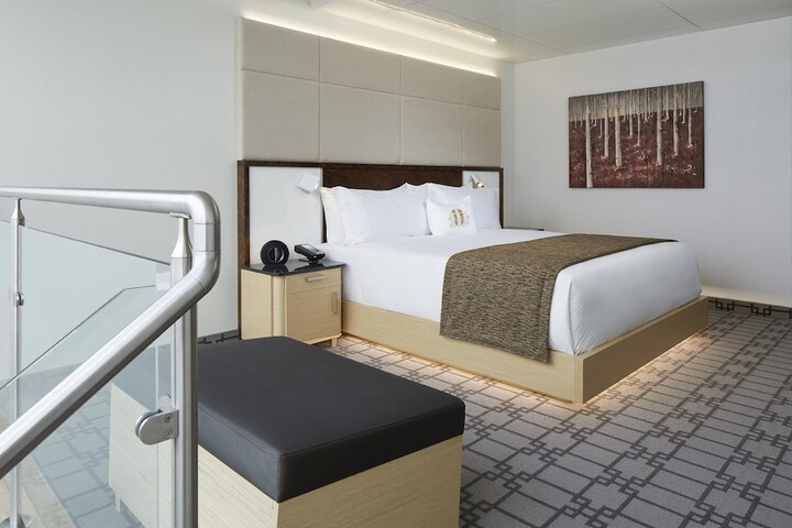 Room 16 of 48