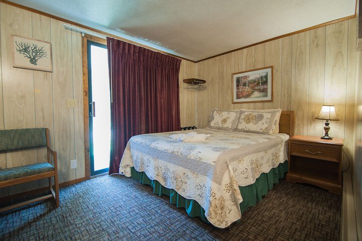Room 16 of 37