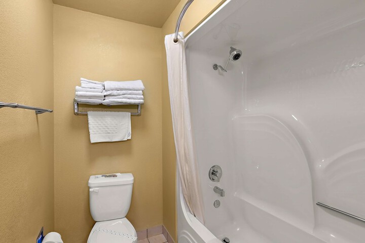 Room 12 of 30