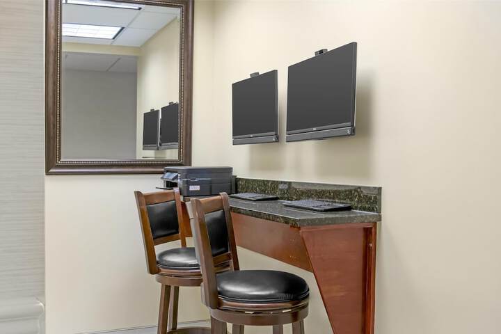 Best Western Plus Vineyard Inn & Suites