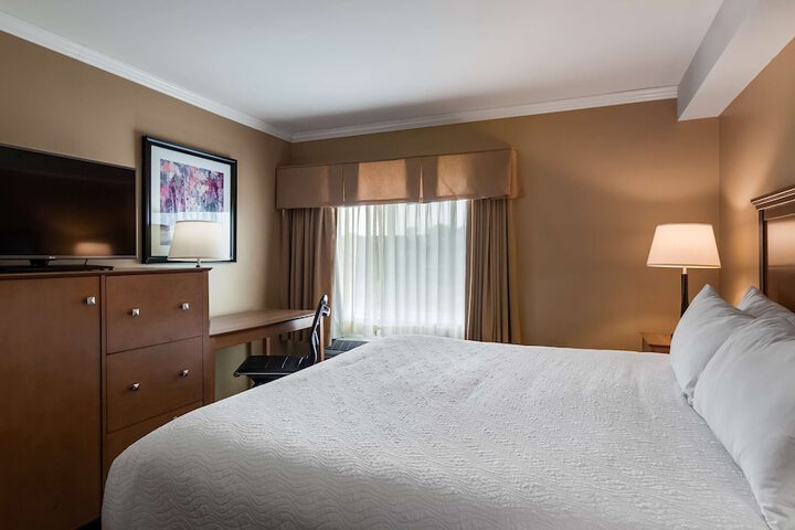 Best Western Plus Windjammer Inn & Conference Center