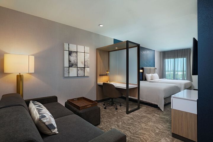 Room 15 of 21