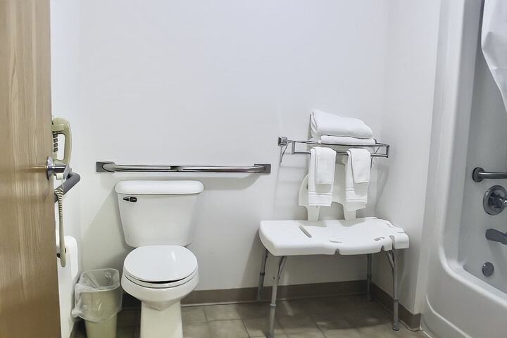 AmeriVu Inn and Suites - Stanley