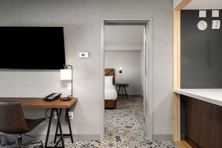 Four Points by Sheraton Kelowna Airport