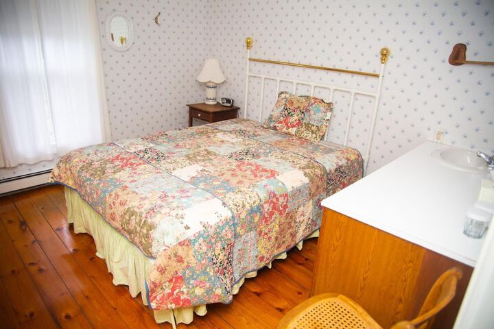 Room 34 of 42