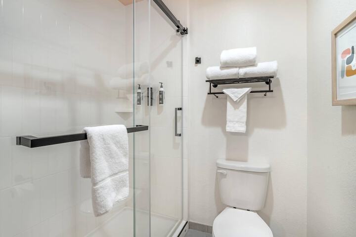 The Sandman Santa Rosa Sonoma an Ascend Collection Hotel