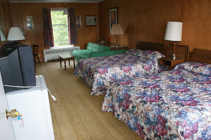 Northern Peaks Motor Inn