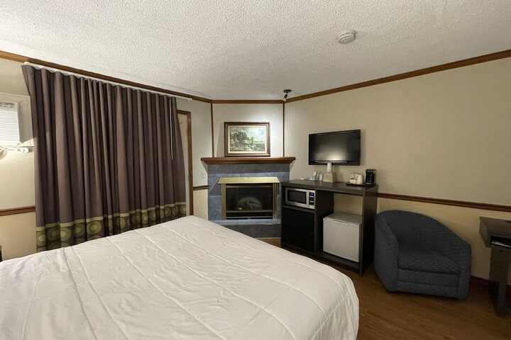 Room 27 of 58
